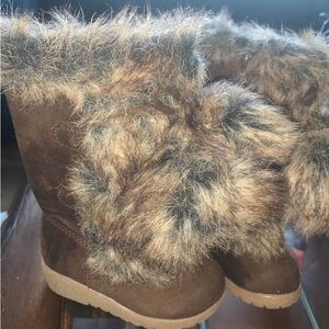 Cozy Brown moccasin, Faux Fur Kids Boots with shawl bundle